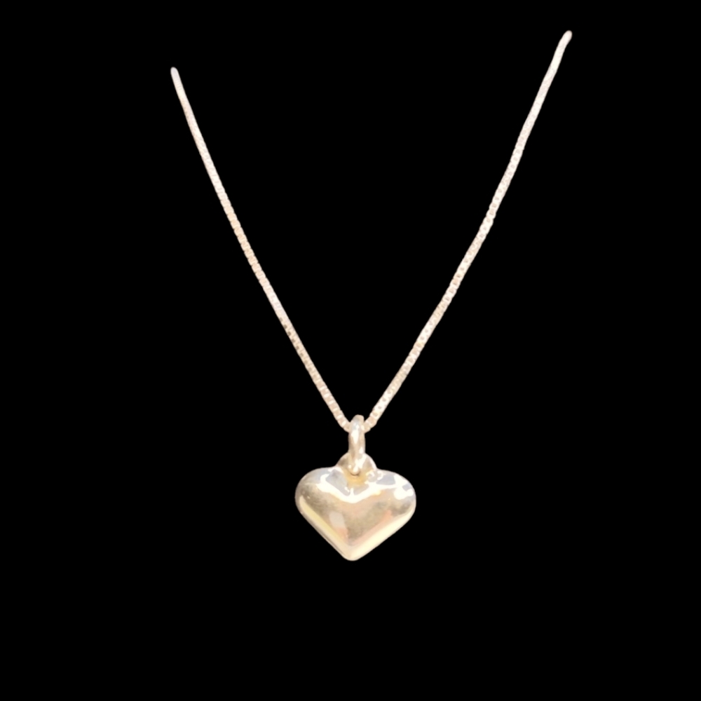 Sterling Silver Puffed Heart Pendant & Box Chain Necklace NWT 18"
